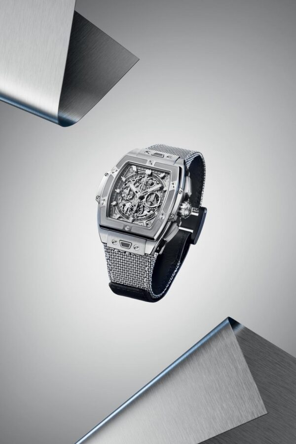 0c29f45ad345b4ee7aa332d7143e4bb27d7709ea Hublot, Spirit of Big Bang Essential Gray, Titanium, 42mm, Ref# 642.NX.0110.NR.HEC23