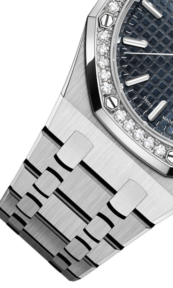 Audemars Piguet Royal Oak SELFWINDING Ref# 77351ST.ZZ.1261ST.01