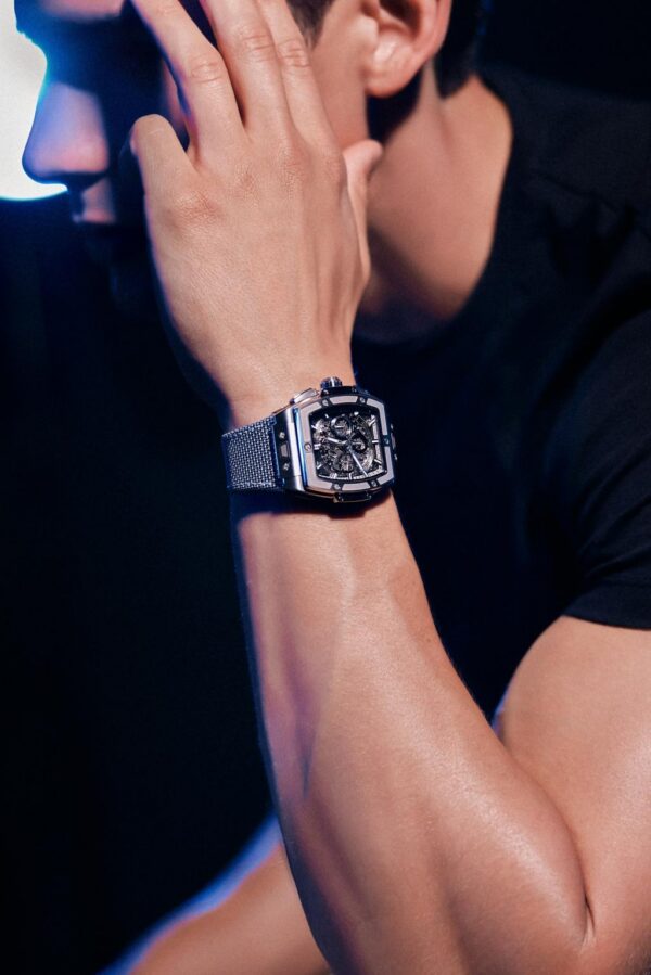 1ca74922435e20498f249bff1e8932f8559392aa Hublot, Spirit of Big Bang Essential Gray, Titanium, 42mm, Ref# 642.NX.0110.NR.HEC23