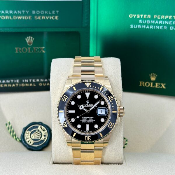 Rolex Submariner Date, 18k Yellow Gold, 41mm, Ref# 126618ln-0002