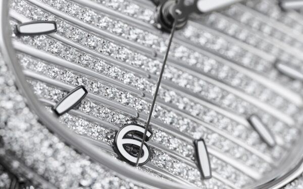 2726510b65e1132b70ee089e007a2c61d32423e9 Patek Philippe Nautilus Haute Joaillerie Ladies Automatic Watch, 18K White Gold and Diamonds, 35,2mm, Ref# 7118/1450G-001