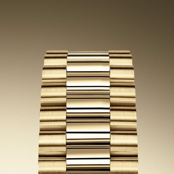 Rolex Lady-Datejust 28, 18kt Yellow Gold and diamonds, Ref# 279138RBR-0031