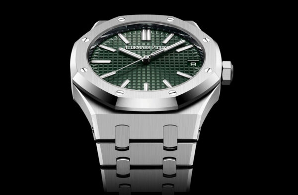 Audemars Piguet Royal Oak SELFWINDING “50TH ANNIVERSARY” Ref# 15510ST.OO.1320ST.04