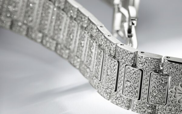 441d32b652ae22909957d1ac77bd8455c3efc21b Patek Philippe Nautilus Haute Joaillerie Ladies Automatic Watch, 18K White Gold and Diamonds, 35,2mm, Ref# 7118/1450G-001