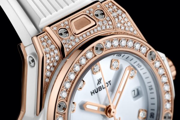 48dee315e51305c5d35435c7126ad7abdce884b8 Hublot Big Bang ONE CLICK KING GOLD WHITE PAVÉ Ref# 485.OE.2210.RW.1604