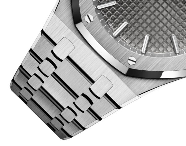 Audemars Piguet Royal Oak SELFWINDING Ref# 15500ST.OO.1220ST.02