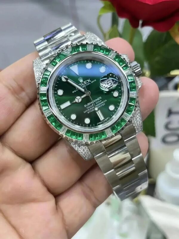 4c4bbbc4acb313b2678b9dde221590cb31089e59 Rolex Submariner Date, 18K White Gold Diamonds Emerald UNWORN, 40mm