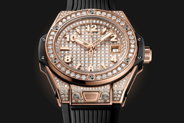 6699b3b7949c89e82b278fe0817854dd3bbc64f2 Hublot Big Bang ONE CLICK KING GOLD FULL PAVÉ Ref# 485.OX.9000.RX.1604