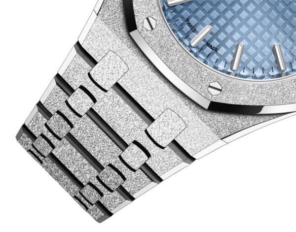 Audemars Piguet Royal Oak FROSTED GOLD SELFWINDING Ref# 77353BC.GG.1263BC.01