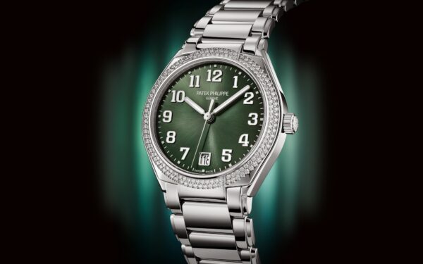 72cb859ea0c86372102de920e499cb3fc1e60bb3 Patek Philippe Twenty~4 Automatic, Stainless Steel with 160 diamonds ~0,77ct, 36mm, Ref# 7300/1200A-011