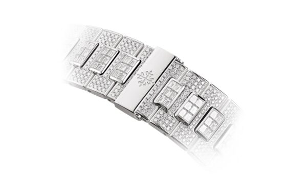 78cd339809f68fea6f666bc27ca57a7c4ce7ae9e Patek Philippe Nautilus Date, Sweep Seconds Watch, 18k White Gold and 1,343 diamonds: ~18.73 ct., 40mm, Ref# 5719/10G-010