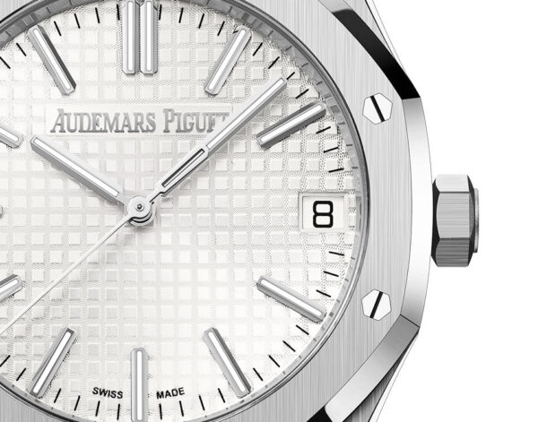 Audemars Piguet Royal Oak SELFWINDING “50TH ANNIVERSARY” Ref# 15510ST.OO.1320ST.03