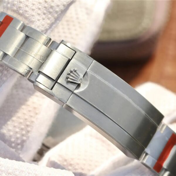 8fb720475d9822abd0e371047abc728526c1fcdc Rolex Submariner Silver Blue/Red Diamond, 40mm