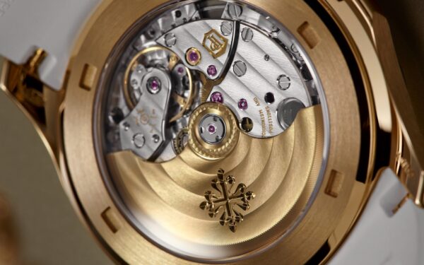 9588053c06faf9fd4f654fba08eca01c6471d128 Patek Philippe Aquanaut Luce, 18k Rose Gold, 38,8mm, Ref# 5268/200R-001