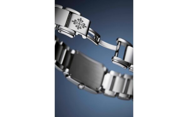 9c5ceaae3e13988650c0e3c087f9992966126991 Patek Philippe Twenty~4 Quartz Ladies Watch, Stainless Steel with 36 Diamond (~0.42 ct), 25.1 x 30 mm, Ref# 4910/1200A-001