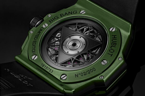 aa0881be73f1abdc2962b75ad960dc517f97d2e3 Hublot Big Bang SANG BLEU II GREEN CERAMIC Ref# 418.GX.5207.RX.MXM22