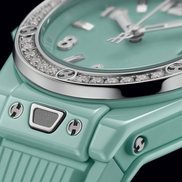 Unworn Hublot Big Bang One Click Mint Green Ceramic Diamonds 33, 485.GS.5271.RX.1204, box and papers