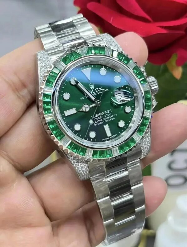 d58de85bd51623a8ab52c24acfb602fcdf574479 Rolex Submariner Date, 18K White Gold Diamonds Emerald UNWORN, 40mm