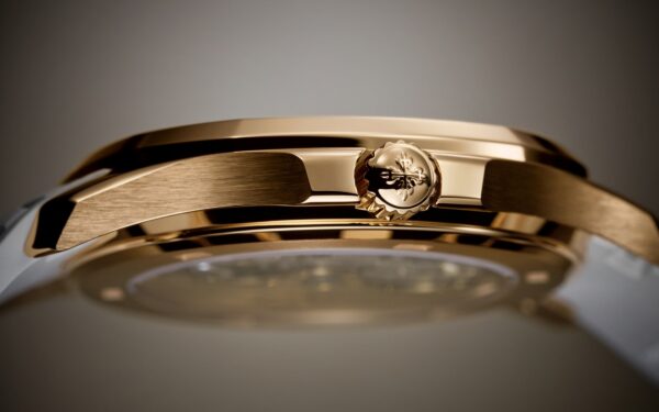 dae5863657c02e3e66ed7a3e9fbe858cb3c80411 Patek Philippe Aquanaut Luce, 18k Rose Gold, 38,8mm, Ref# 5268/200R-001