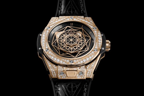 ec89c68f345459447f55ddd1112021793307b82a Hublot Big Bang SANG BLEU KING GOLD PAVÉ Ref# 465.OS.1118.VR.1704.MXM18