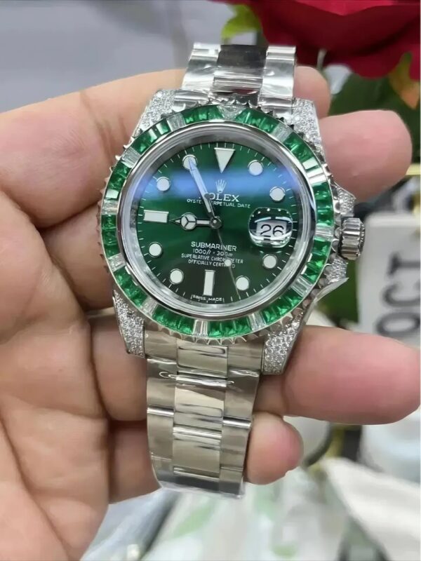 f1551598950f50d942f524823e585e1a27e15969 Rolex Submariner Date, 18K White Gold Diamonds Emerald UNWORN, 40mm