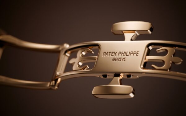 f9d4ca1c2e9386dd947e87bfb3825be587edaab2 Patek Philippe Nautilus Travel Time Chronograph Watch, 18k Rose Gold, 40,5 mm, Ref# 5990/1R-001